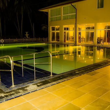 Hotel Villa Viana Marawila Ngoại thất bức ảnh