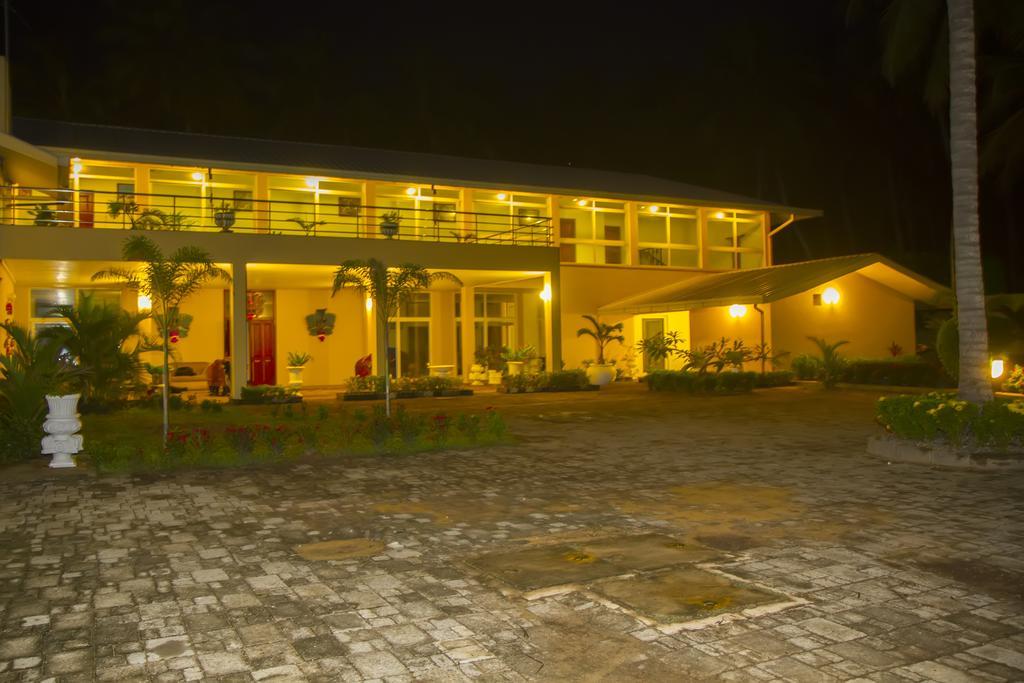 Hotel Villa Viana Marawila Ngoại thất bức ảnh
